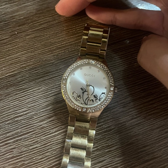 Gucci watch - Picture 1 of 6